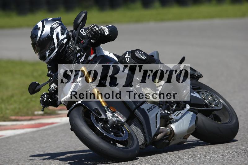 /Archiv-2024/29 12.06.2024 MOTO.CH Track Day ADR/Gruppe rot/26